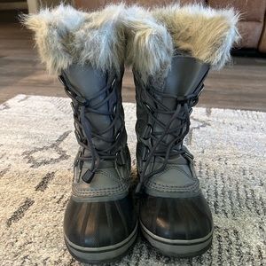 Youth girl Joan of Arctic Sorel snow boot size 3